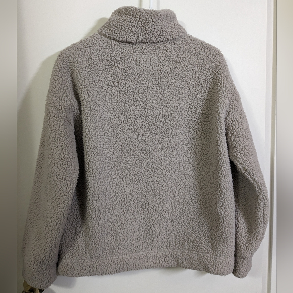 American Eagle fluffy sweater - Picture 2 of 4